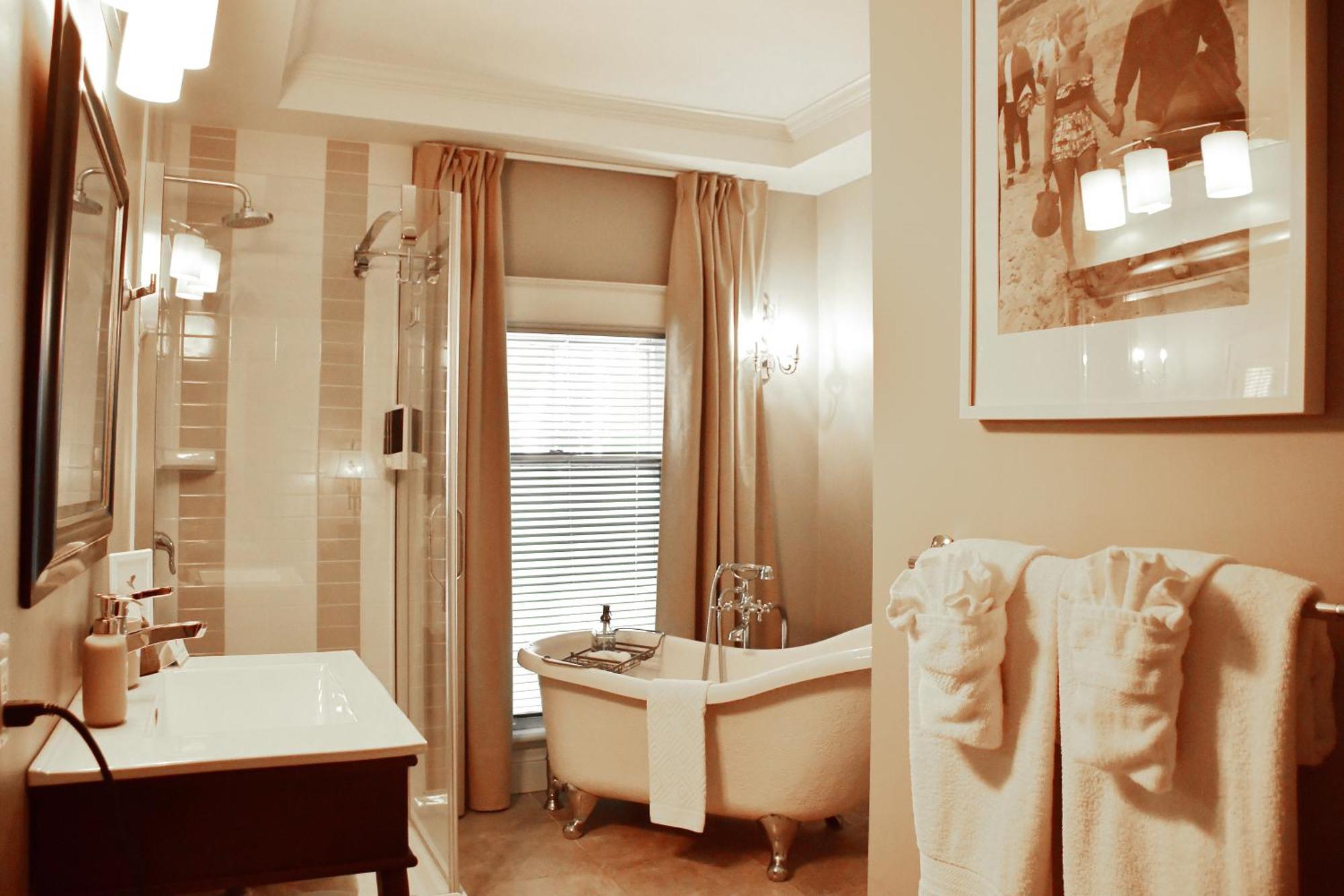 Hotel Du Vieux Port By Bower Boutique Hotels シェディアック 部屋 写真